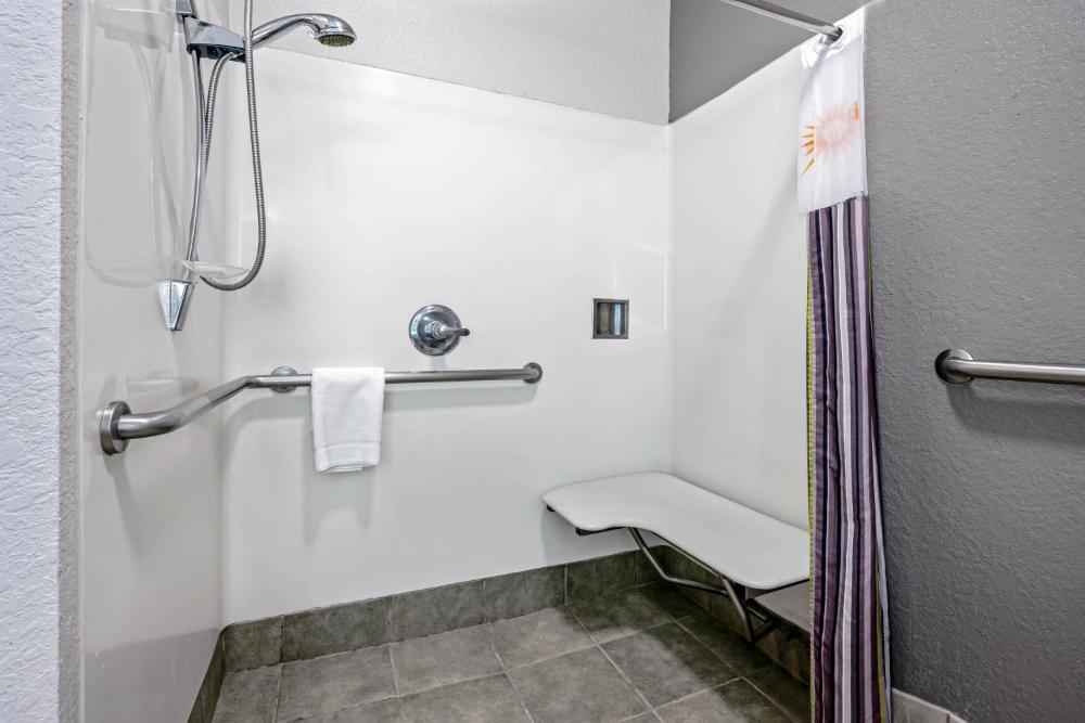 Queen Room with Roll-in Shower and Forest View - Mobility/Hearing Accessible - Non-Smoking interior